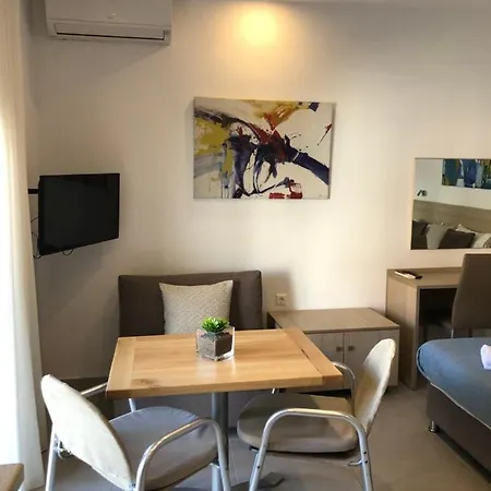 Vanessa House Luxury 斯基亚索斯镇