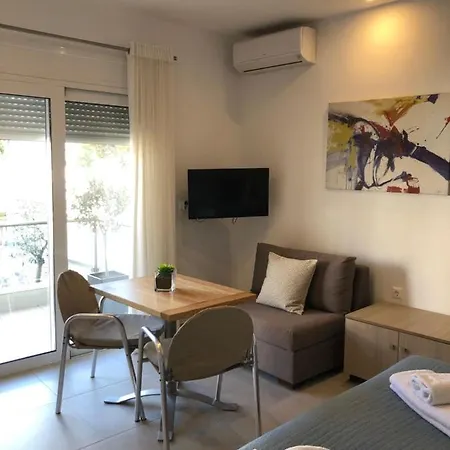 Vanessa House Luxury 斯基亚索斯镇
