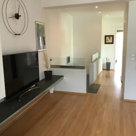 Vanessa House Luxury 斯基亚索斯镇