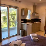 Vanessa House Luxury Апартаменты